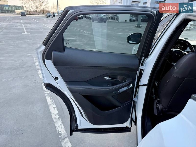 Позашляховик / Кросовер Jaguar E-Pace 2019 в Києві