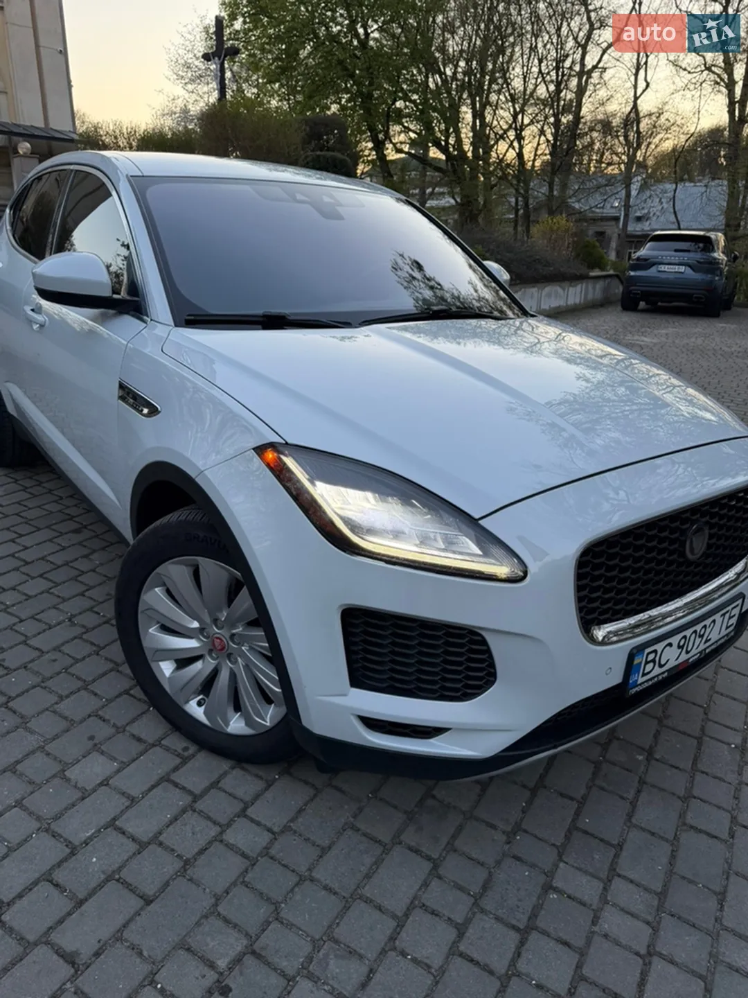 2017 Jaguar E-Pace - мініатюра 2