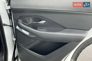 Внедорожник / Кроссовер Jaguar E-Pace 2017 в Киеве