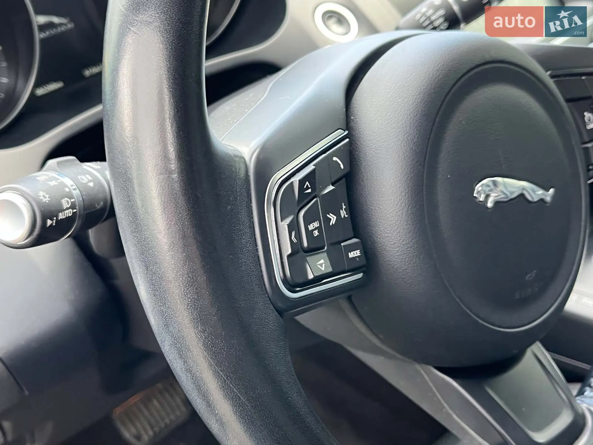 2017 Jaguar E-Pace - мініатюра 34