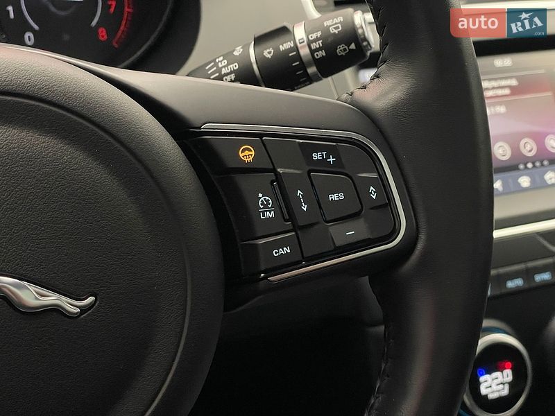 Внедорожник / Кроссовер Jaguar E-Pace 2018 в Киеве