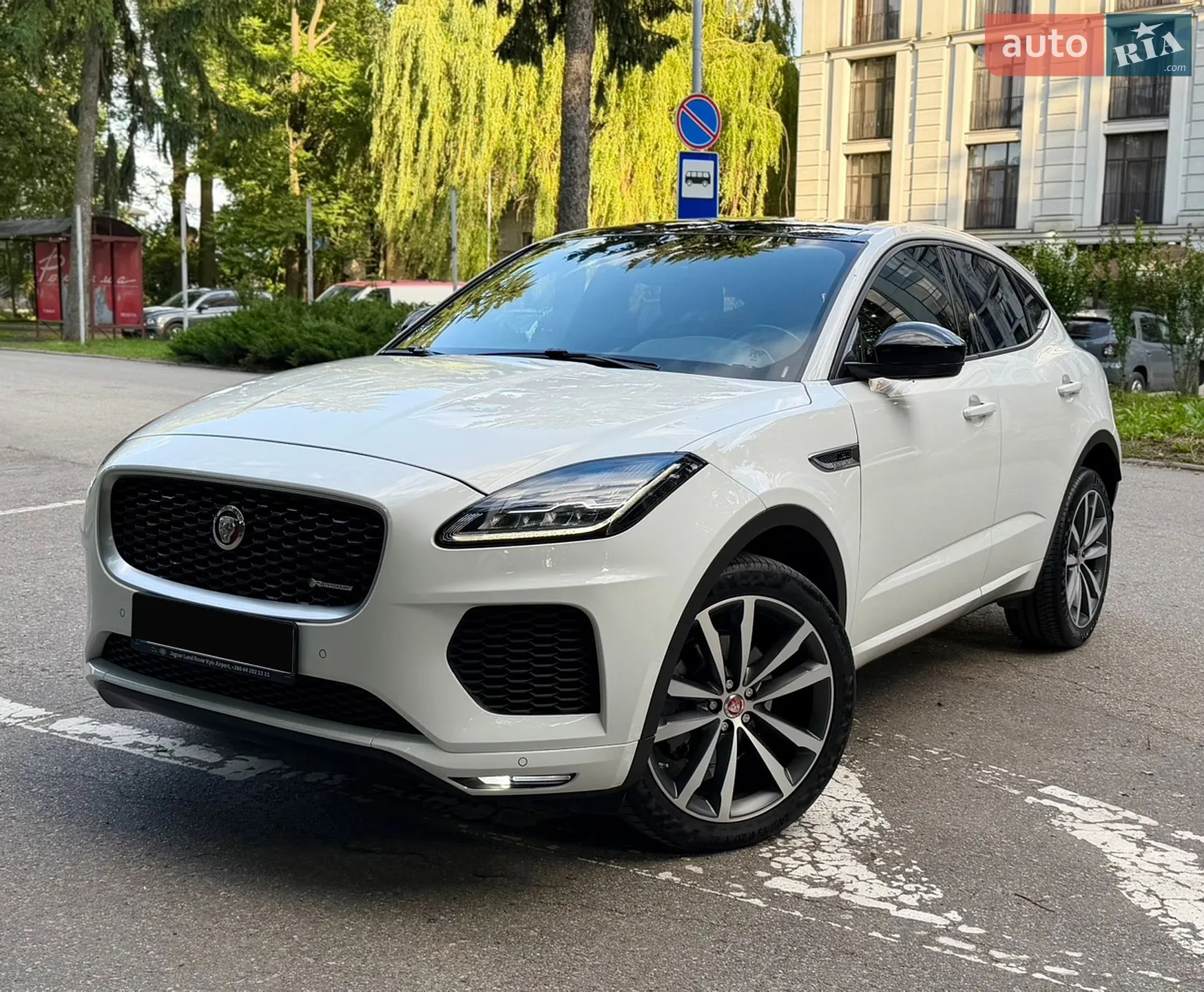 2020 Jaguar E-Pace - фото 1