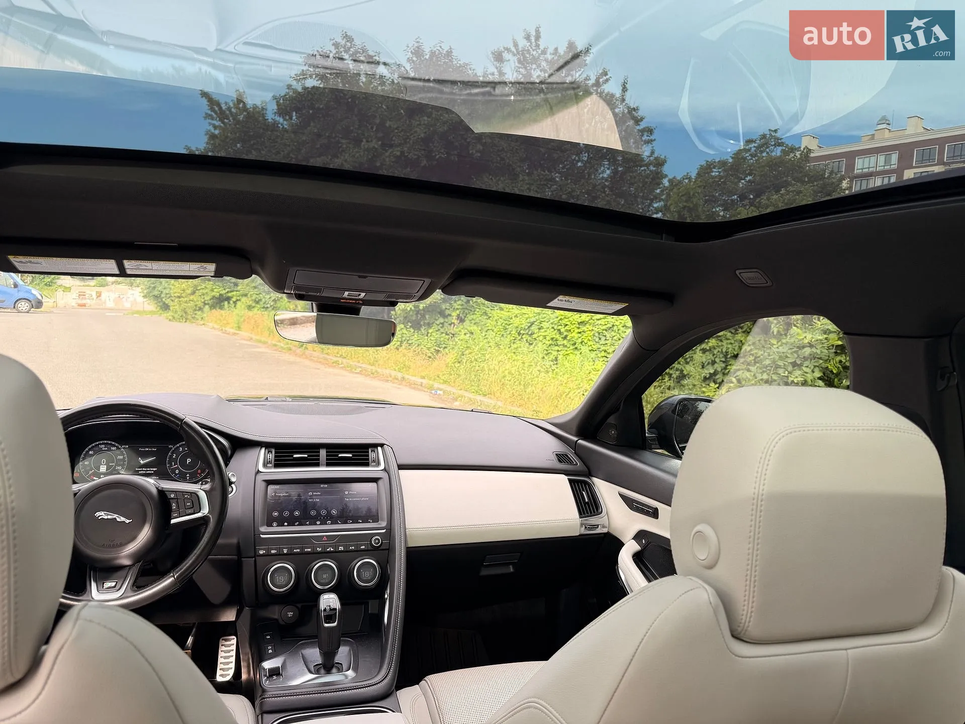 2019 Jaguar E-Pace - мініатюра 19