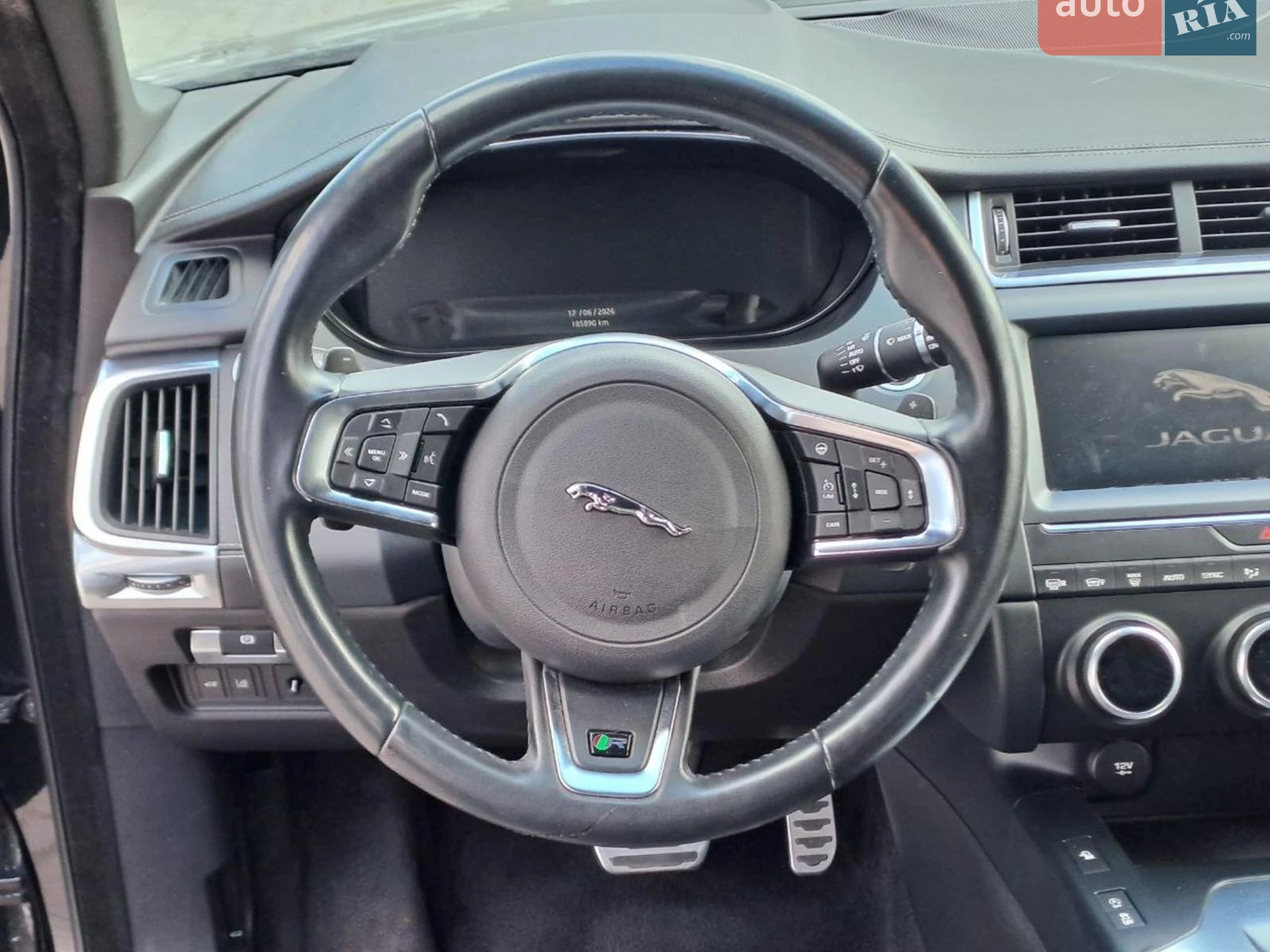 2018 Jaguar E-Pace - мініатюра 27