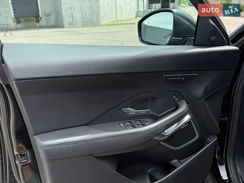 Позашляховик / Кросовер Jaguar E-Pace 2019 в Києві