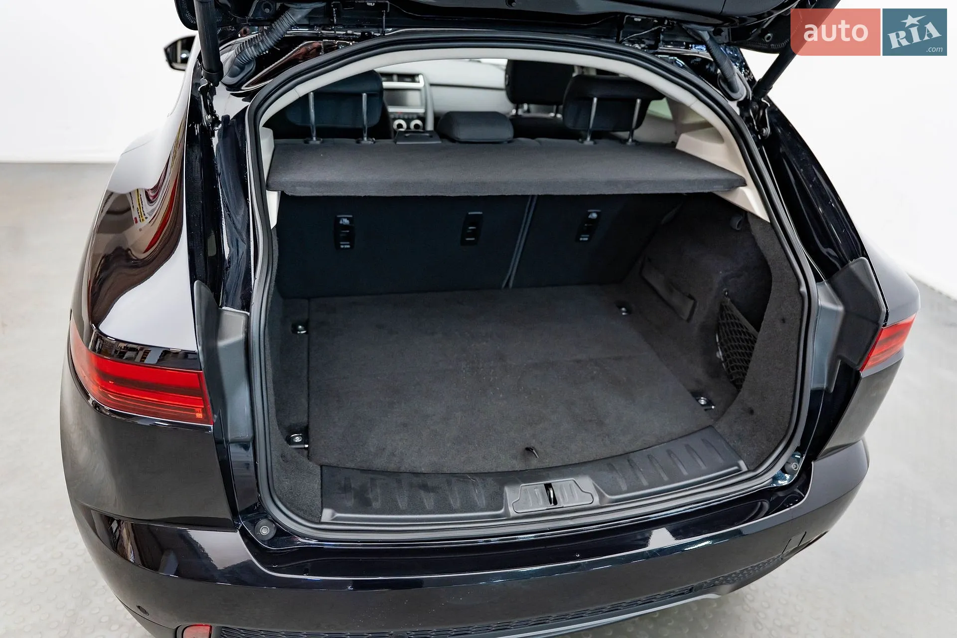 2019 Jaguar E-Pace - мініатюра 7