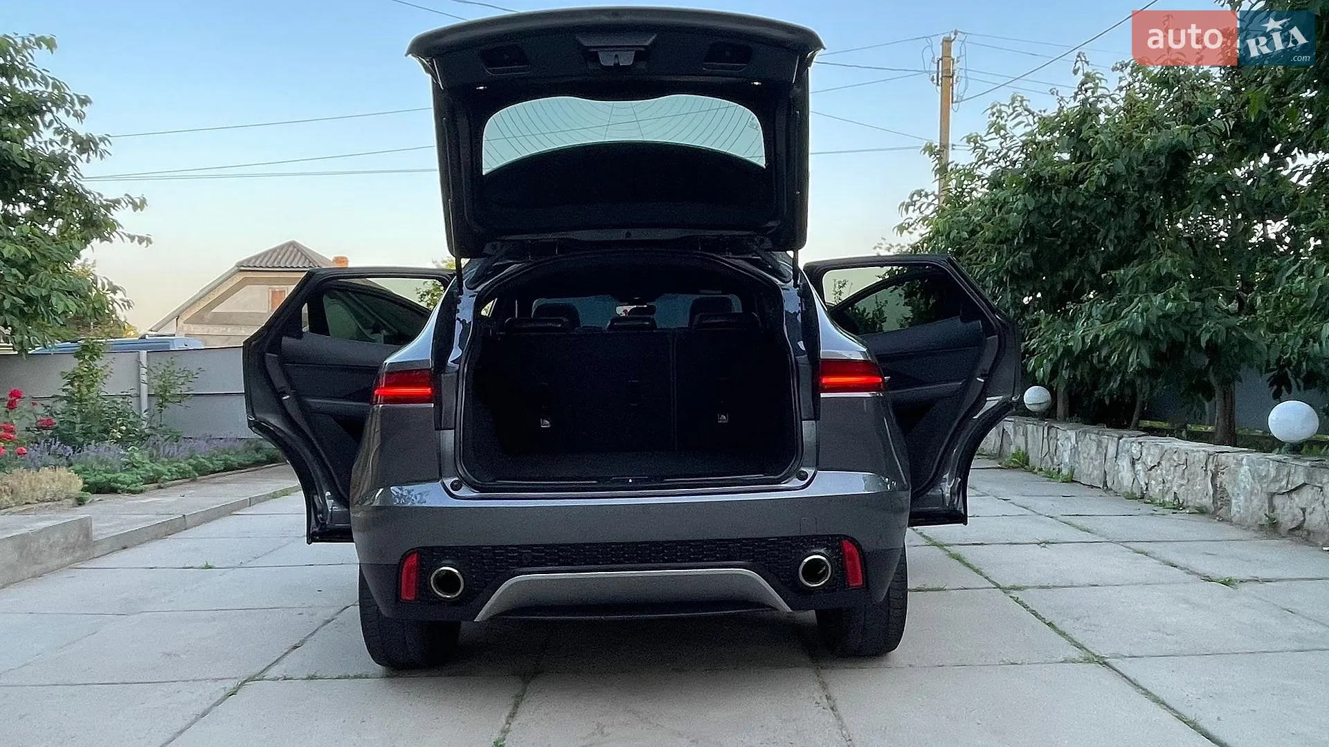2019 Jaguar E-Pace - мініатюра 34