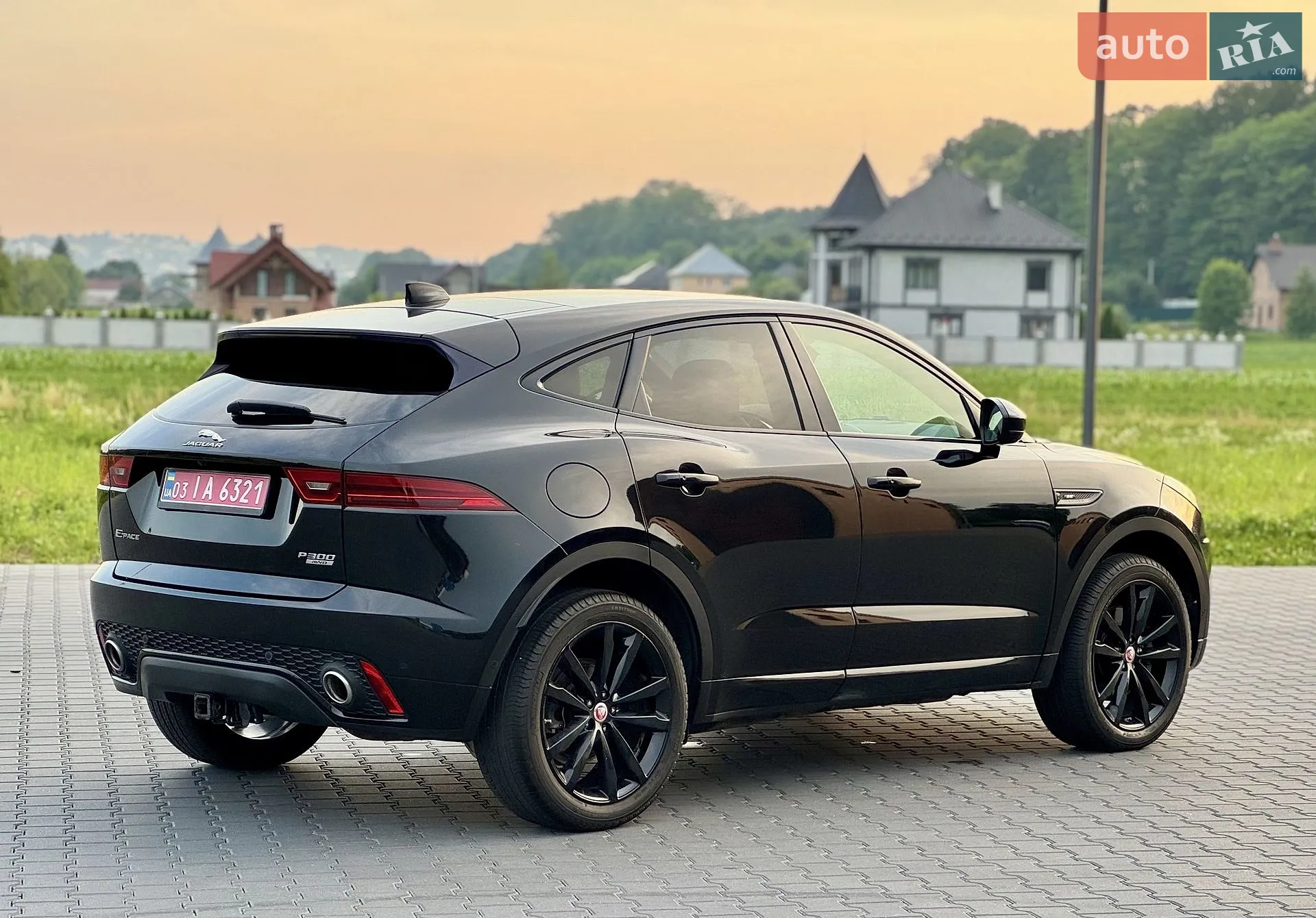 2019 Jaguar E-Pace - мініатюра 17
