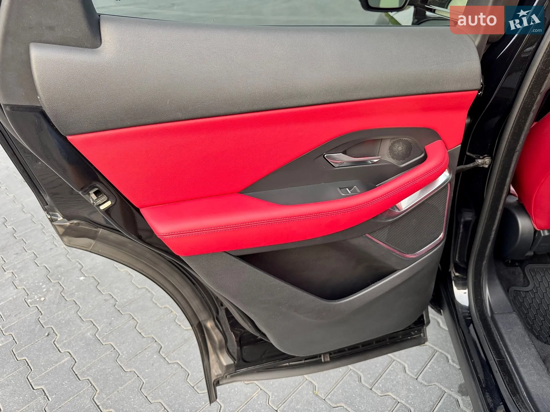 2019 Jaguar E-Pace - мініатюра 41
