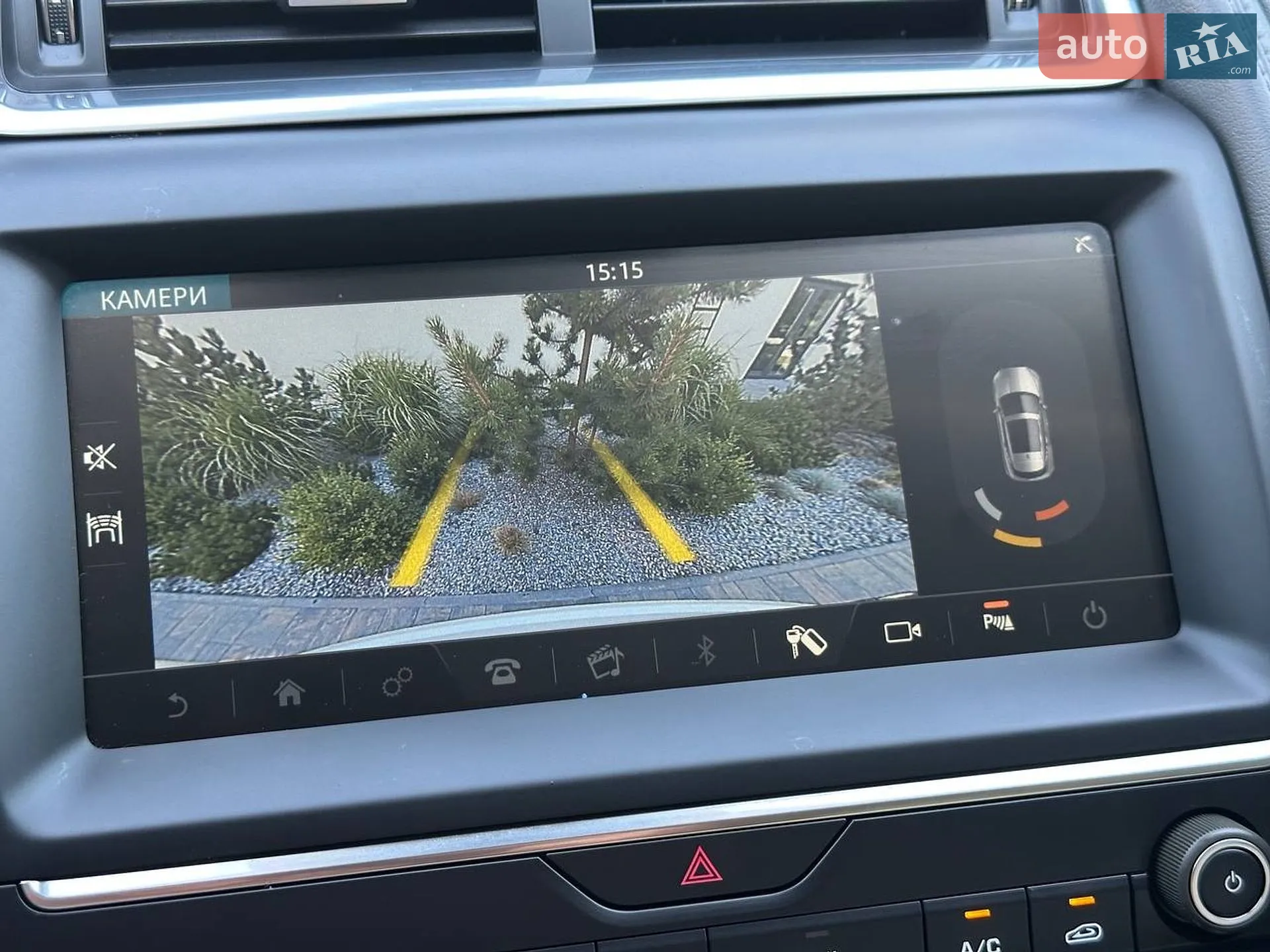 2019 Jaguar E-Pace - мініатюра 15