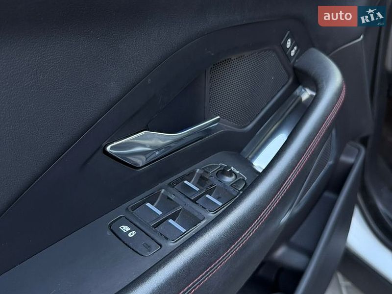 Позашляховик / Кросовер Jaguar E-Pace 2018 в Києві фото 25 Позашляховик / Кросовер Jaguar E-Pace 2018 в Києві