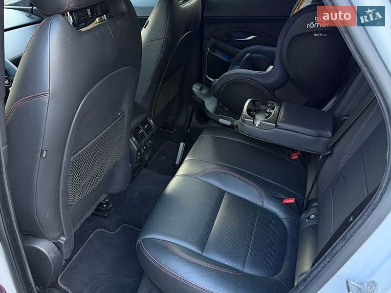 Позашляховик / Кросовер Jaguar E-Pace 2018 в Києві фото 21 Позашляховик / Кросовер Jaguar E-Pace 2018 в Києві