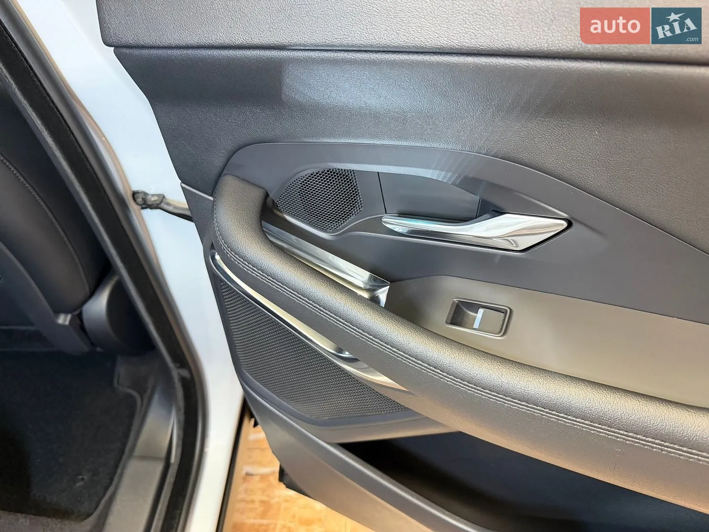 2017 Jaguar E-Pace - мініатюра 57