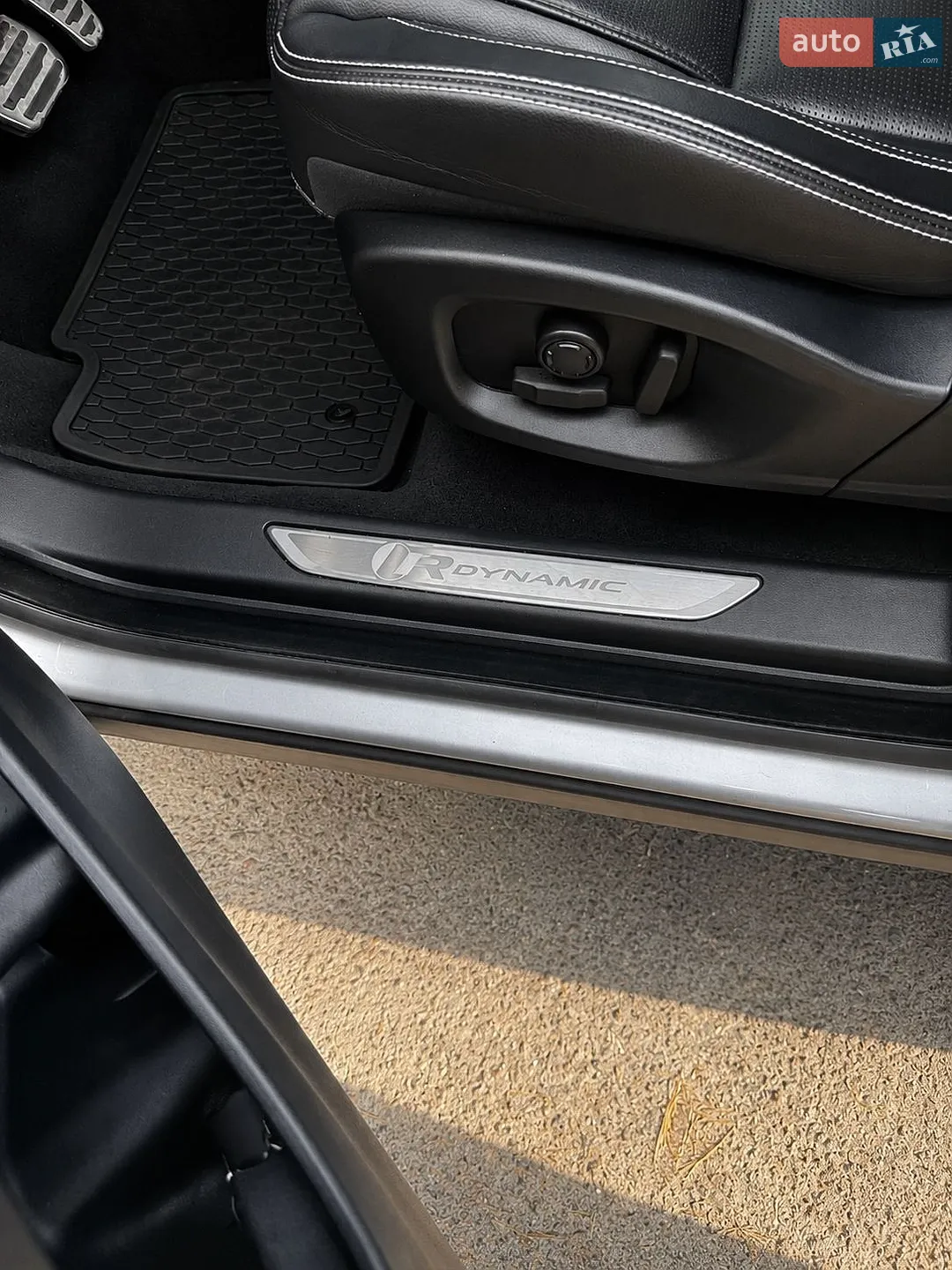 2019 Jaguar E-Pace - мініатюра 18