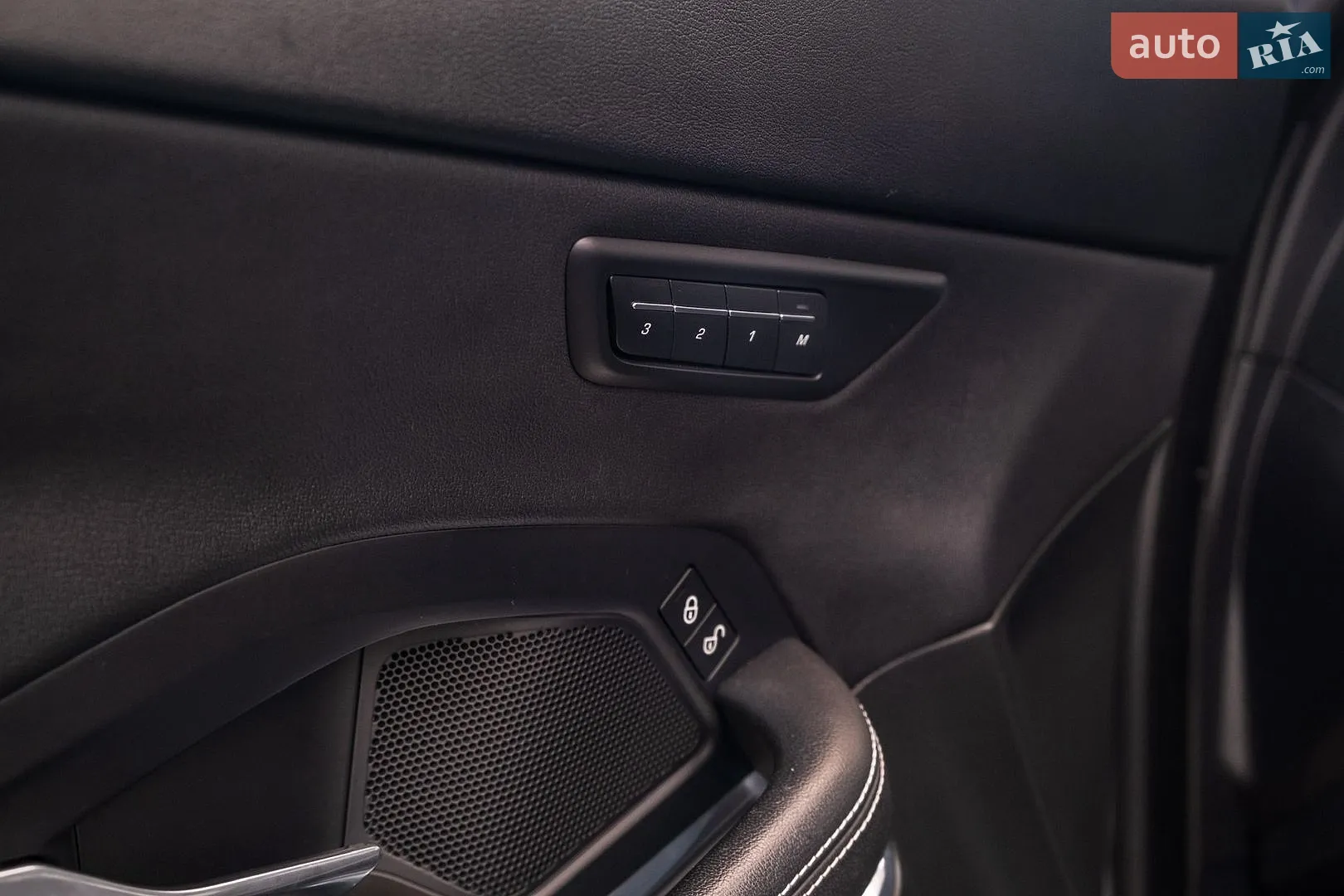 2019 Jaguar E-Pace - мініатюра 22