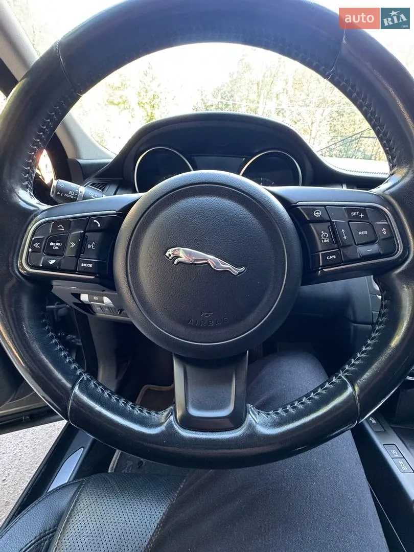 2017 Jaguar E-Pace - мініатюра 20