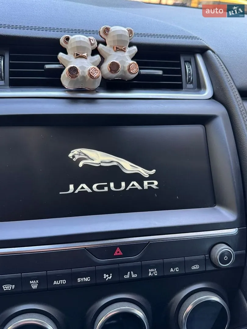 2017 Jaguar E-Pace - мініатюра 24