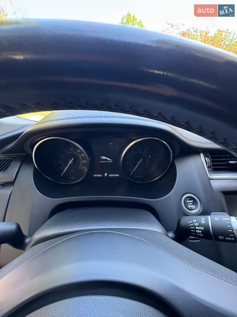 2017 Jaguar E-Pace - мініатюра 29