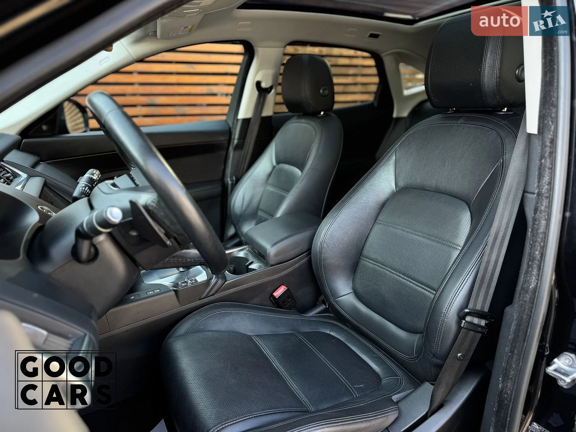 2019 Jaguar E-Pace - мініатюра 21