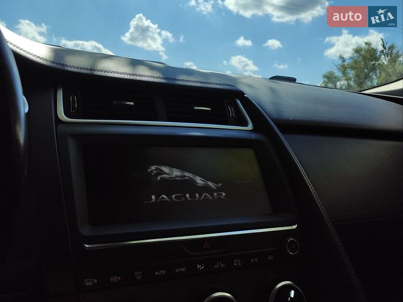 Позашляховик / Кросовер Jaguar E-Pace 2018 в Запоріжжі