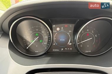 Позашляховик / Кросовер Jaguar E-Pace 2020 в Києві