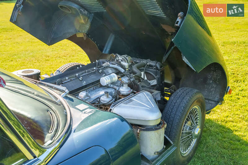 Купе Jaguar E-Type 1969 в Киеве фото 18 Купе Jaguar E-Type 1969 в Киеве