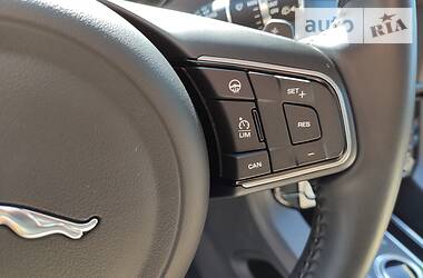 Позашляховик / Кросовер Jaguar F-Pace 2017 в 