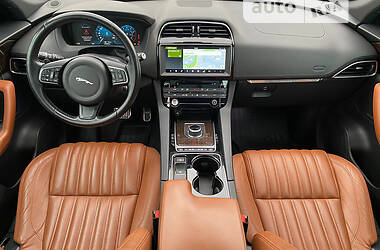 Позашляховик / Кросовер Jaguar F-Pace 2016 в 
