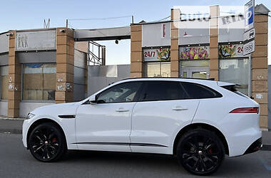 Внедорожник / Кроссовер Jaguar F-Pace 2018 в 