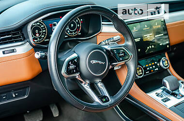 Внедорожник / Кроссовер Jaguar F-Pace 2021 в 