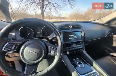 Позашляховик / Кросовер Jaguar F-Pace 2018 в 