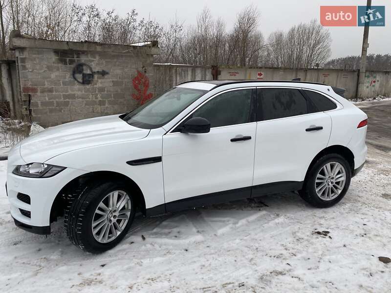 Внедорожник / Кроссовер Jaguar F-Pace 2016 в Киеве
