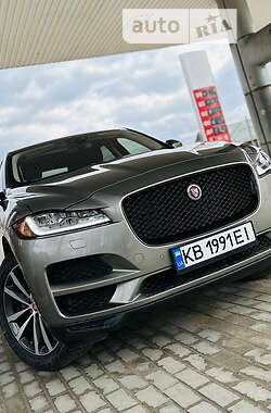 Внедорожник / Кроссовер Jaguar F-Pace 2017 в Киеве