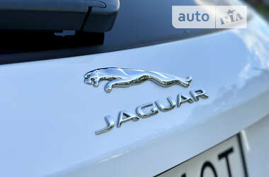 Позашляховик / Кросовер Jaguar F-Pace 2018 в 