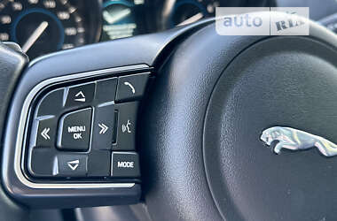 Позашляховик / Кросовер Jaguar F-Pace 2018 в 