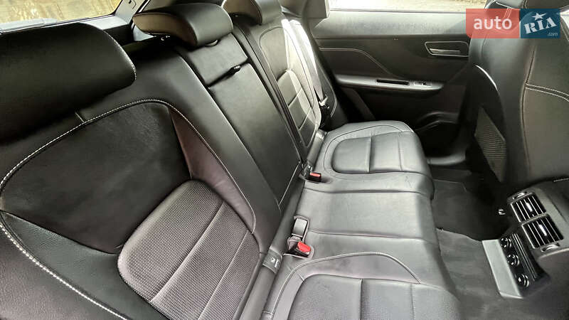 Внедорожник / Кроссовер Jaguar F-Pace 2018 в Черновцах