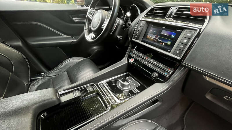 Внедорожник / Кроссовер Jaguar F-Pace 2018 в Черновцах