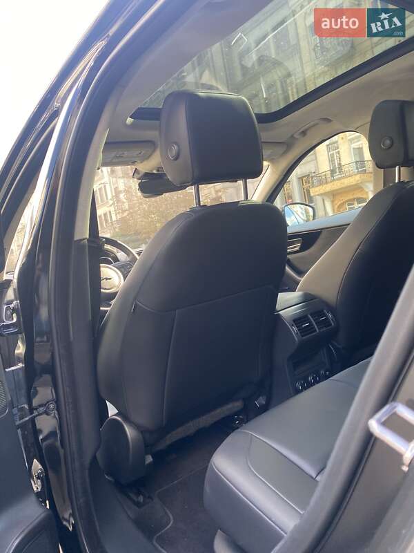 Внедорожник / Кроссовер Jaguar F-Pace 2019 в Киеве