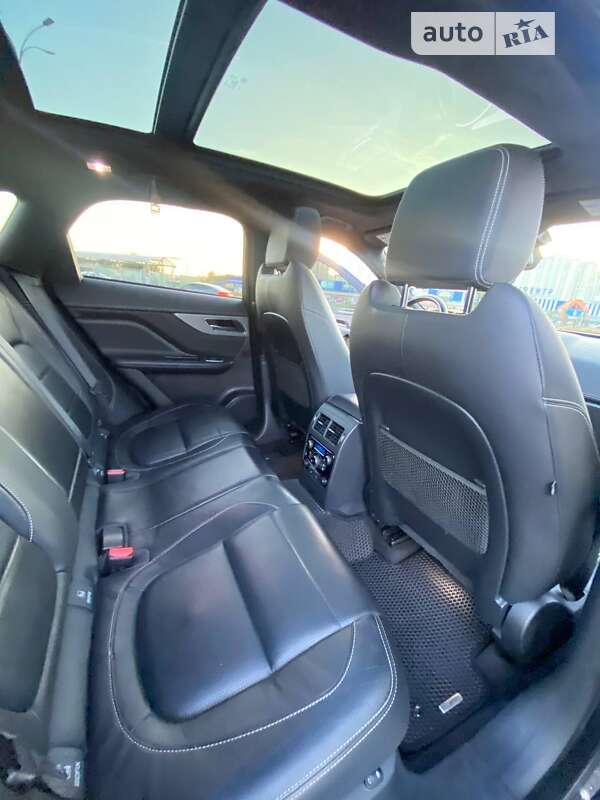 Внедорожник / Кроссовер Jaguar F-Pace 2016 в Харькове