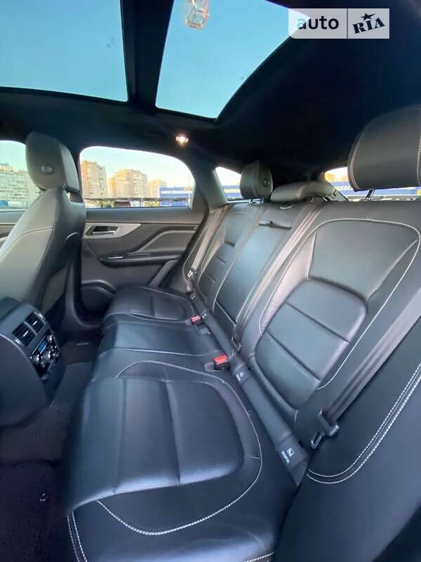 Внедорожник / Кроссовер Jaguar F-Pace 2016 в Харькове