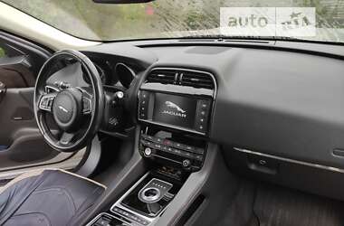 Внедорожник / Кроссовер Jaguar F-Pace 2016 в Николаеве