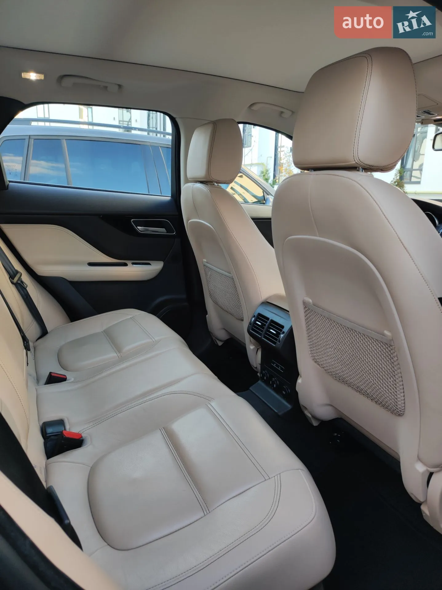 2017 Jaguar F-Pace - мініатюра 6