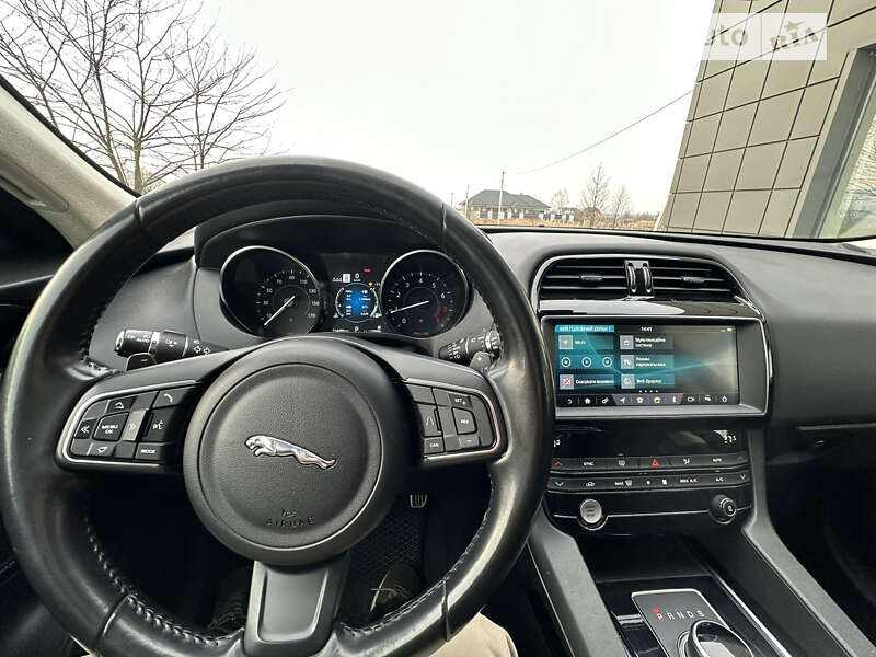 Позашляховик / Кросовер Jaguar F-Pace 2018 в Тячеві
