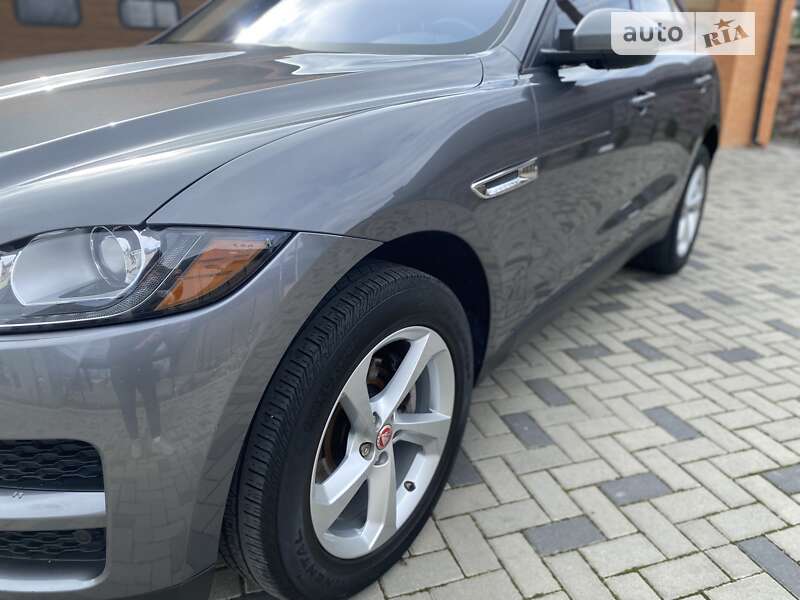 Внедорожник / Кроссовер Jaguar F-Pace 2016 в Ровно