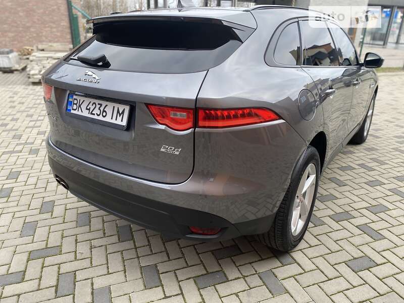 Внедорожник / Кроссовер Jaguar F-Pace 2016 в Ровно