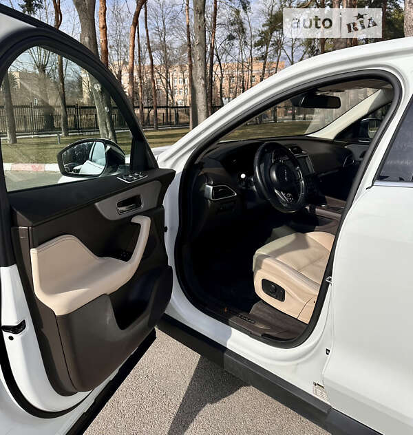 Позашляховик / Кросовер Jaguar F-Pace 2016 в Києві фото 6 Позашляховик / Кросовер Jaguar F-Pace 2016 в Києві