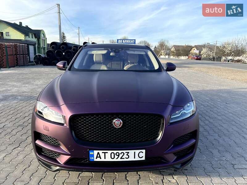 Внедорожник / Кроссовер Jaguar F-Pace 2016 в Ивано-Франковске