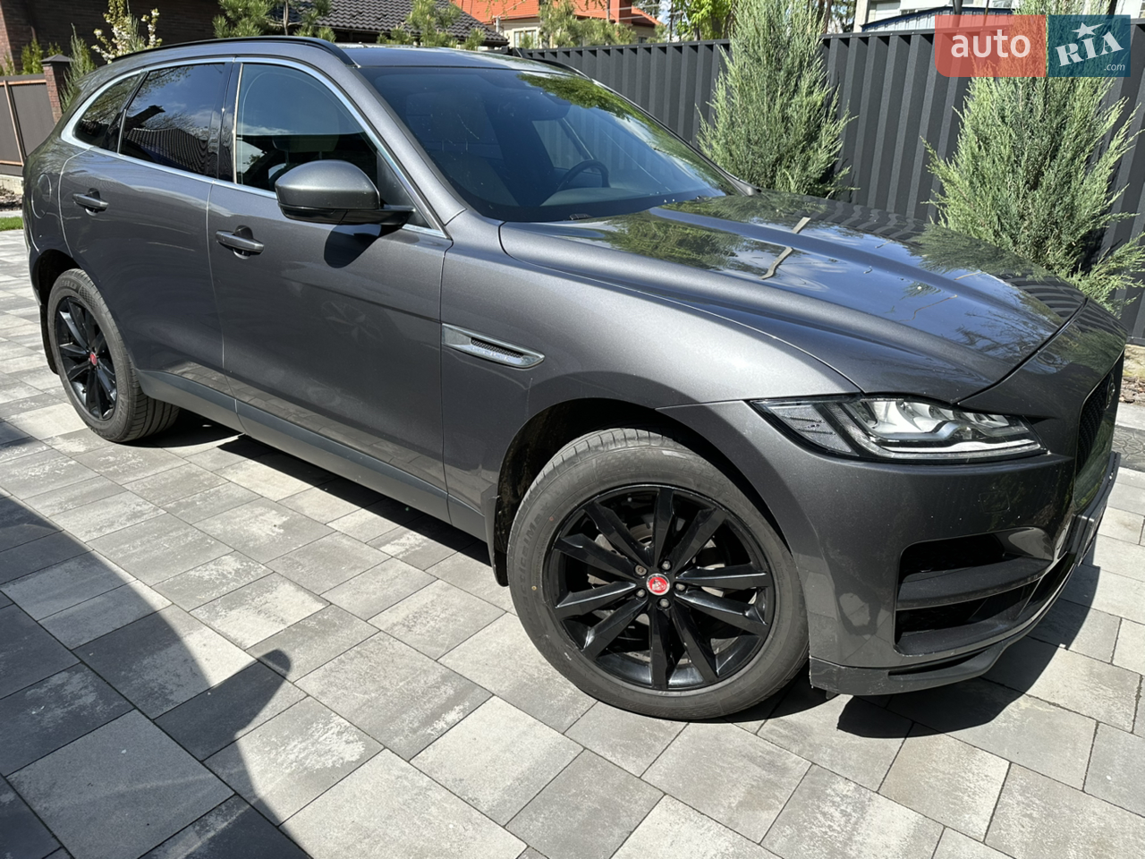 2016 Jaguar F-Pace - мініатюра 39
