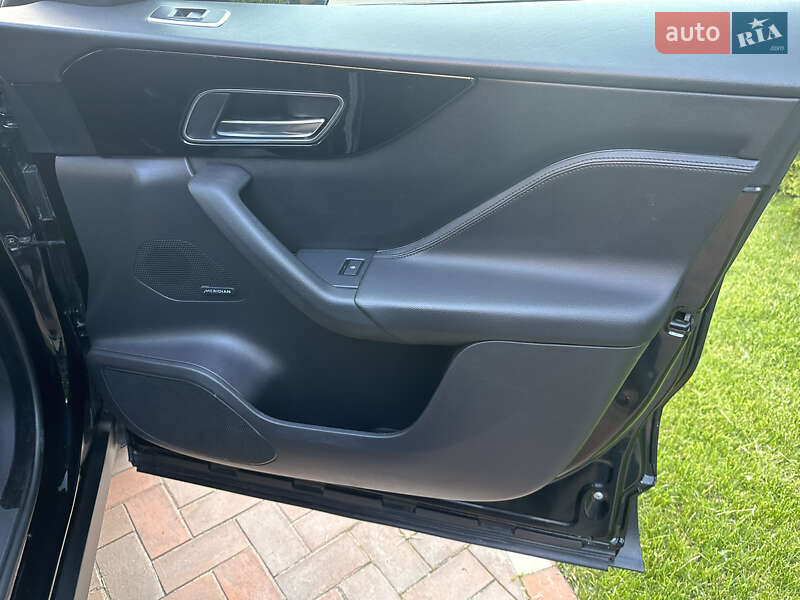 Внедорожник / Кроссовер Jaguar F-Pace 2018 в Киеве