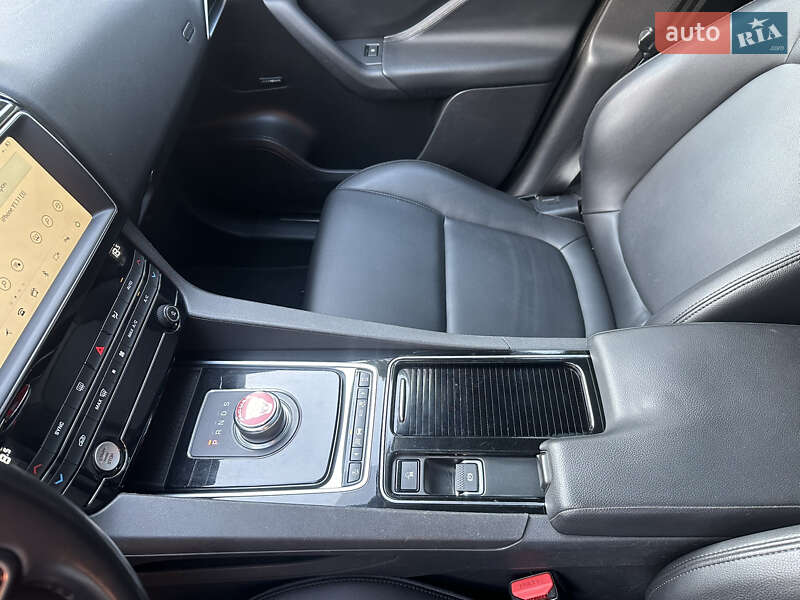 Внедорожник / Кроссовер Jaguar F-Pace 2018 в Киеве